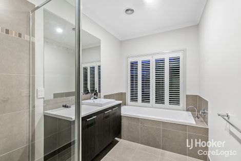 Property photo of 17 Malibu Boulevard Point Cook VIC 3030