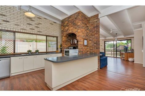 Property photo of 3 Wyola Close Riverhills QLD 4074
