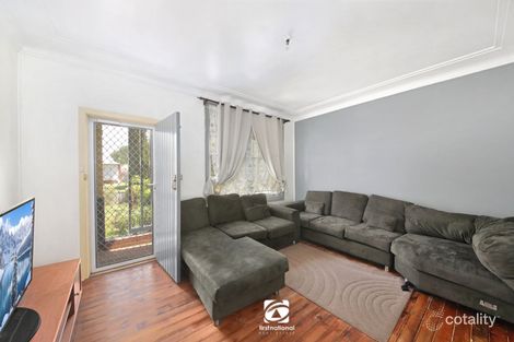 Property photo of 15 Burrawong Crescent Elderslie NSW 2570
