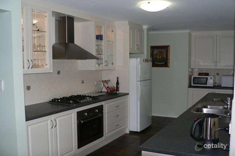 70 Foxfield Dr, Onkaparinga Hills, SA 5163