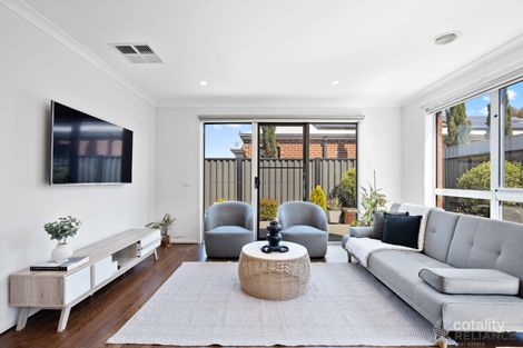 Property photo of 12 Streamside Drive Craigieburn VIC 3064