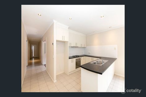 Property photo of 31 Hindmarsh Drive Manor Lakes VIC 3024