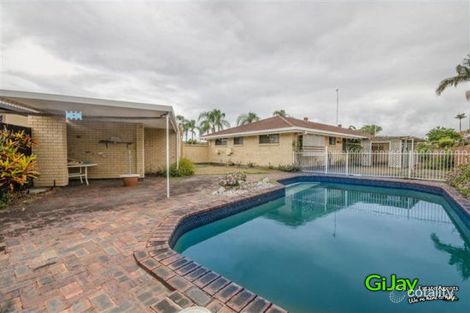 Property photo of 30 Arcadia Drive Mermaid Waters QLD 4218