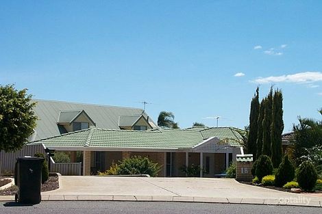 1b Wrotham Pl, Marangaroo, WA 6064