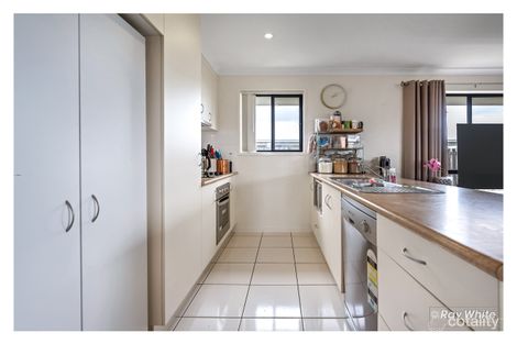 Property photo of 2 Benjamin Drive Gracemere QLD 4702