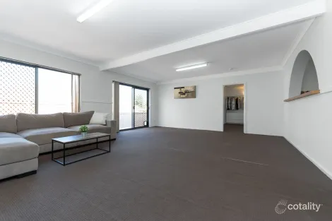 Property photo of 35A Clovelly Crescent Lynwood WA 6147