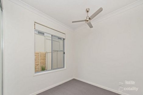 Property photo of 35 Cinnamon Drive Glenvale QLD 4350