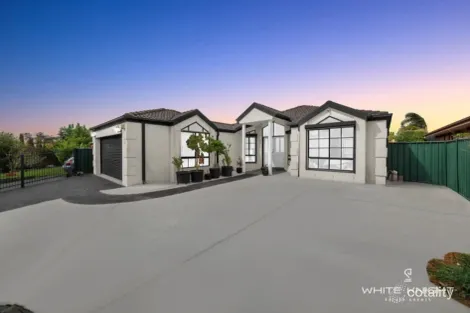 11 Flemming Ave, Burnside, VIC 3023