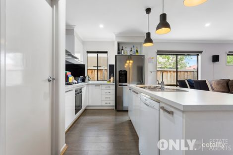 Property photo of 14 Elmtree Crescent Clyde North VIC 3978