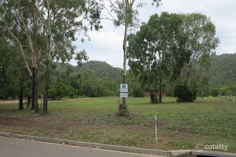 1-2 Dolphin Ct, Horseshoe Bay, QLD 4819