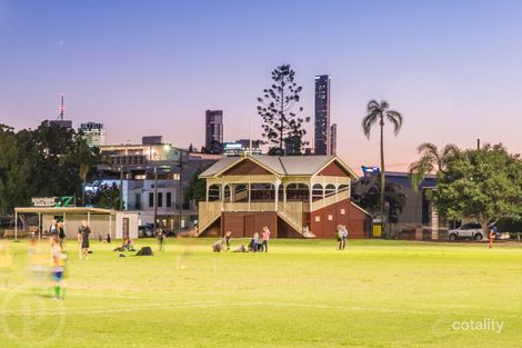 Property photo of 2/31 Princess Street Bulimba QLD 4171