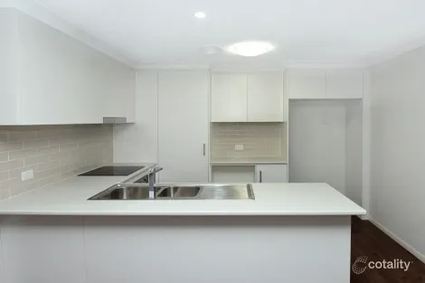 Property photo of 100 Sanctuary Drive Cranley QLD 4350