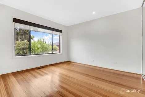 Property photo of 4 Marlock Close Thomastown VIC 3074