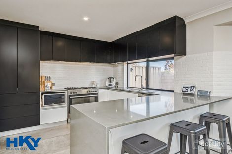 Property photo of 28 Mulgrave Loop Mindarie WA 6030