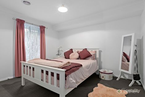 Property photo of 1 Sue Place Carrum Downs VIC 3201