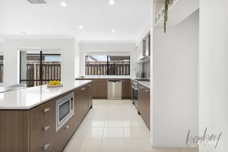 Property photo of 23 Ashbourne Boulevard Donnybrook VIC 3064