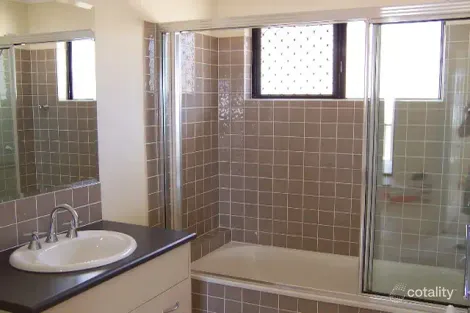 Property photo of 3 Kiandra Place Mount Louisa QLD 4814