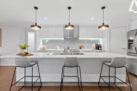 Property photo of 2 Tranquil Court Langwarrin VIC 3910