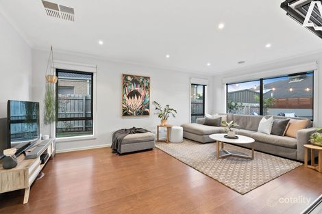 2 Tranquil Ct, Langwarrin, VIC 3910