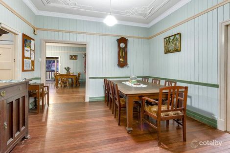 Property photo of 27 Leslie Street Bardon QLD 4065