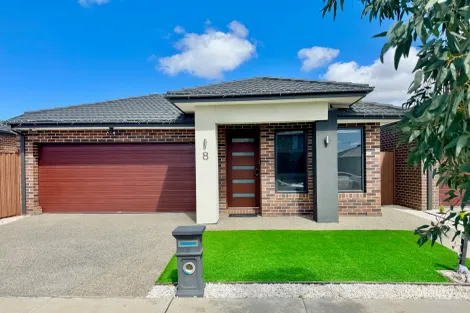 8 Crathes St, Wyndham Vale, VIC 3024