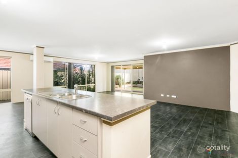 15 Daviesia Turn, Success, WA 6164