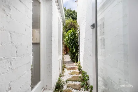 Property photo of 27 Iris Street Paddington NSW 2021