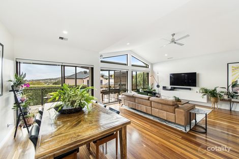 Property photo of 6 Lobelia Close Jerrabomberra NSW 2619