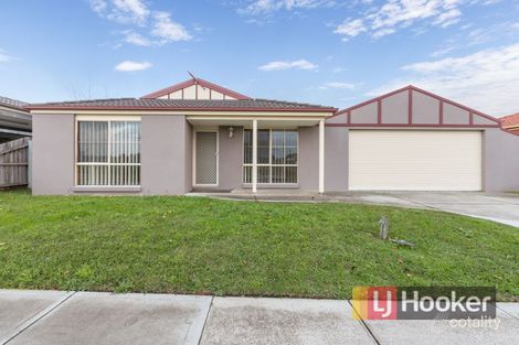 77 Laura Dr, Hampton Park, VIC 3976