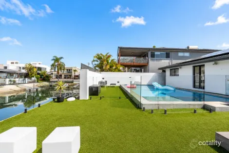 Property photo of 6 Coral Gables Key Broadbeach Waters QLD 4218