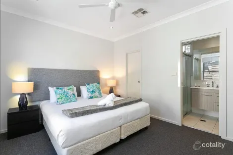 Property photo of 9 Beachside Drive Caves Beach NSW 2281