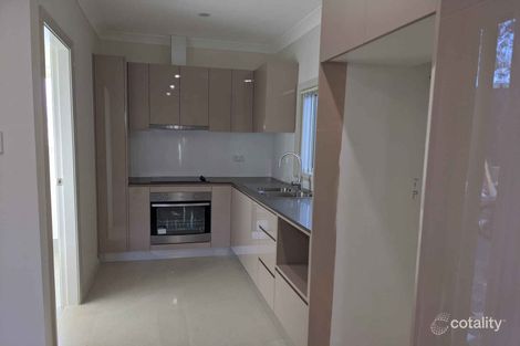 8 Koala Ave, Ingleburn, NSW 2565