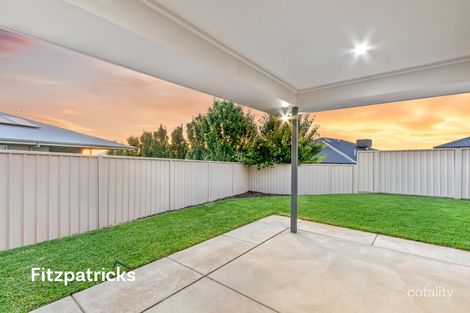 Property photo of 2 Winter Avenue Gobbagombalin NSW 2650