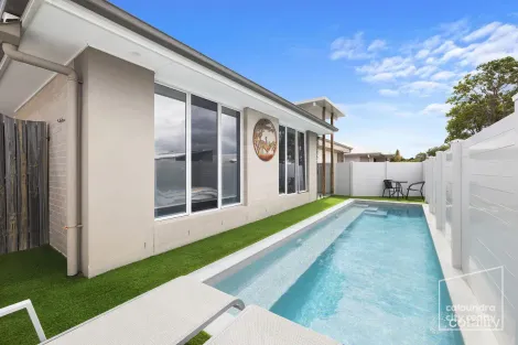 11 Emerald Dr, Caloundra West, QLD 4551