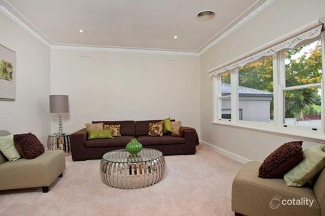 Property photo of 27 Loeman Street Strathmore VIC 3041