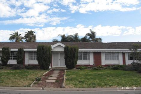 13 Trinidad Ct, West Lakes, SA 5021