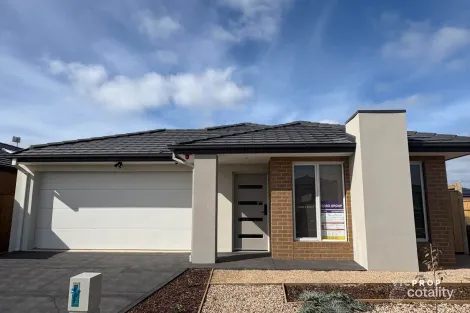 6 Maggie Cres, Mambourin, VIC 3024