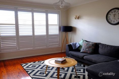 Property photo of 4 Piesley Street Prairiewood NSW 2176