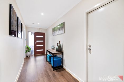 Property photo of 8 Hartney Avenue Mickleham VIC 3064