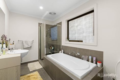 Property photo of 22 Sassafras Place Cranbourne North VIC 3977