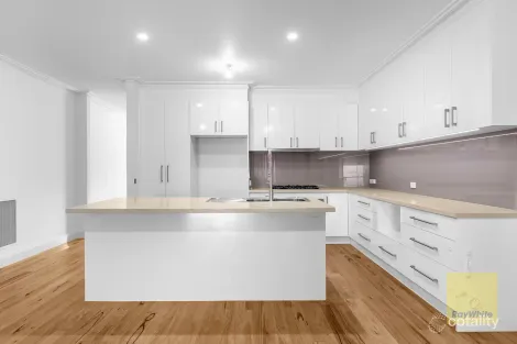 Property photo of 3 Hindmarsh Way Taylors Hill VIC 3037