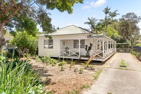 Property photo of 27 Greenacre Avenue Lake Munmorah NSW 2259
