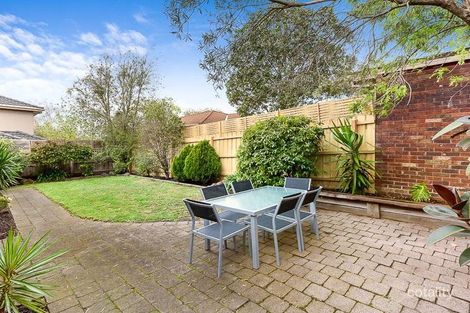 Property photo of 2/4 Kangaroo Road Murrumbeena VIC 3163