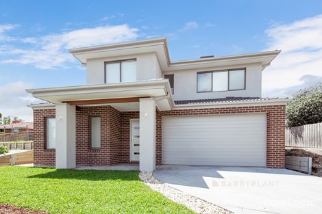 Property photo of 12 Saxonwood Drive Narre Warren VIC 3805