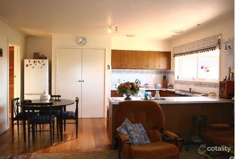 Property photo of 8 Chiltern Court Doncaster East VIC 3109
