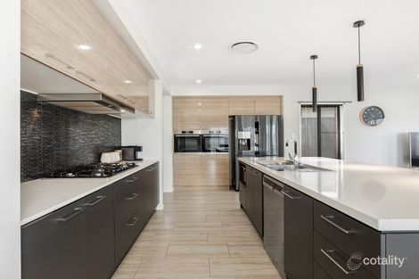 Property photo of 75 Greenview Avenue South Ripley QLD 4306