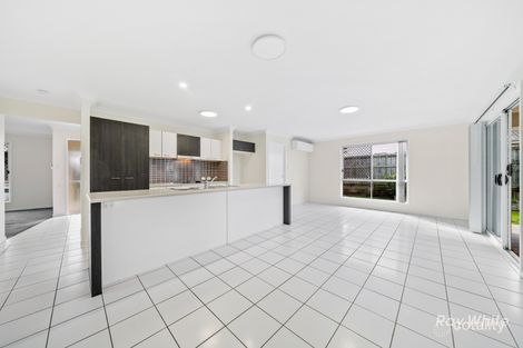 Property photo of 44 Sunrise Crescent Regents Park QLD 4118