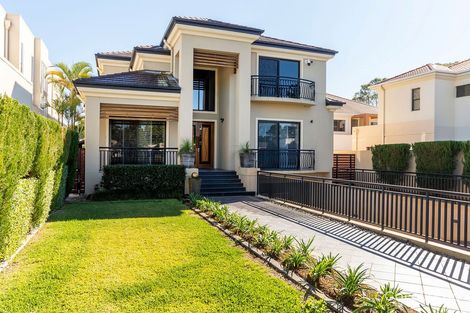 Property photo of 4840 The Parkway Hope Island QLD 4212