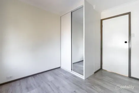 Property photo of 10 Wagtail Crescent Ingleburn NSW 2565