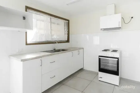 Property photo of 10 Wagtail Crescent Ingleburn NSW 2565